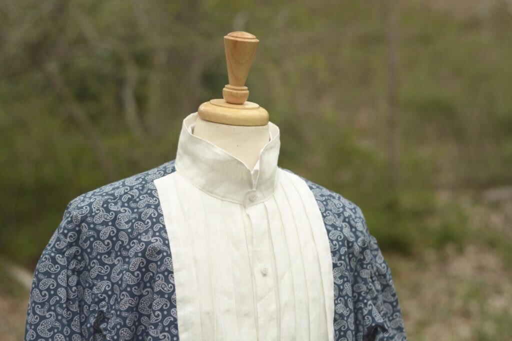 Pleated-front shirt.